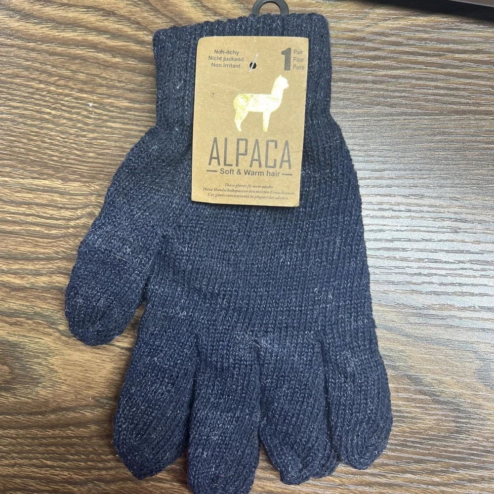Alpaca Blue Gloves, One‎ Size, NWT